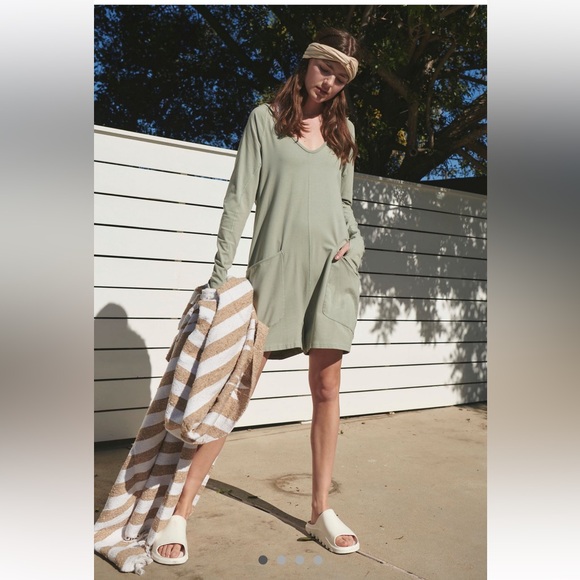 EUC Free People Movement XS Hot Shot Long Sleeve Romper - Picture 2 of 7